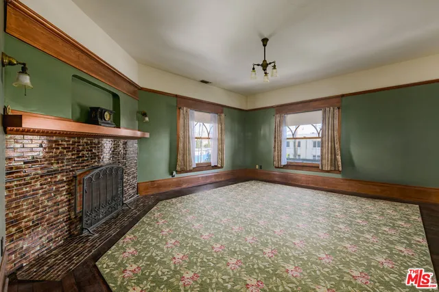 $1,799,000 | 1049 Elden Avenue, Los Angeles, CA 90006