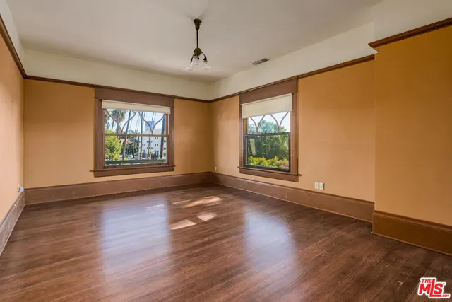 $1,799,000 | 1049 Elden Avenue, Los Angeles, CA 90006