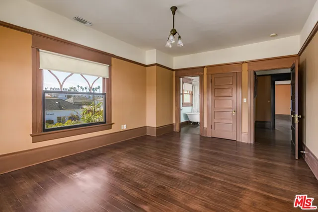 $1,799,000 | 1049 Elden Avenue, Los Angeles, CA 90006