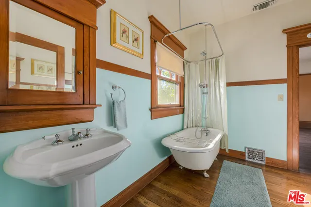 $1,799,000 | 1049 Elden Avenue, Los Angeles, CA 90006