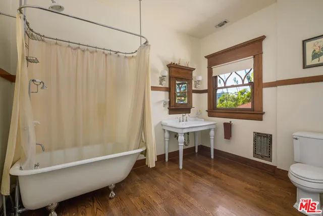 $1,799,000 | 1049 Elden Avenue, Los Angeles, CA 90006