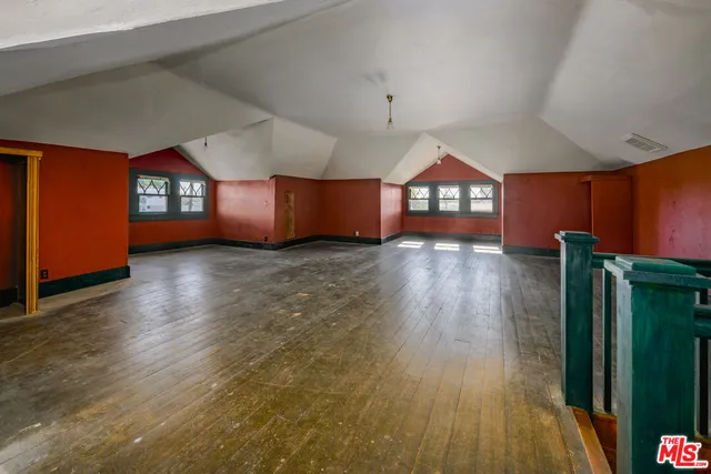 $1,799,000 | 1049 Elden Avenue, Los Angeles, CA 90006