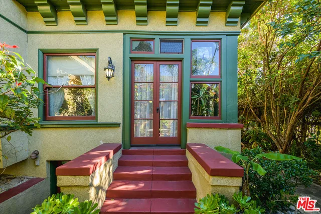 $1,799,000 | 1049 Elden Avenue, Los Angeles, CA 90006