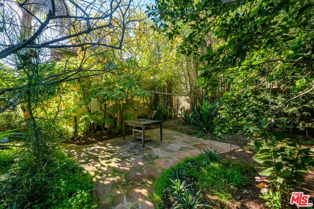 $1,799,000 | 1049 Elden Avenue, Los Angeles, CA 90006