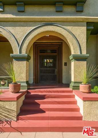 $1,799,000 | 1049 Elden Avenue, Los Angeles, CA 90006