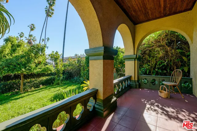 $1,799,000 | 1049 Elden Avenue, Los Angeles, CA 90006