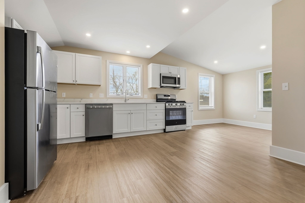 142 Elliott Street, Unit 2 Beverly, MA 01915 - Photo 4 of 23