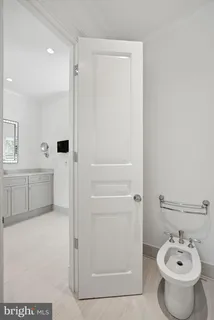 $3,495,000 | 8917 Harvest Square Court, Potomac, MD 20854