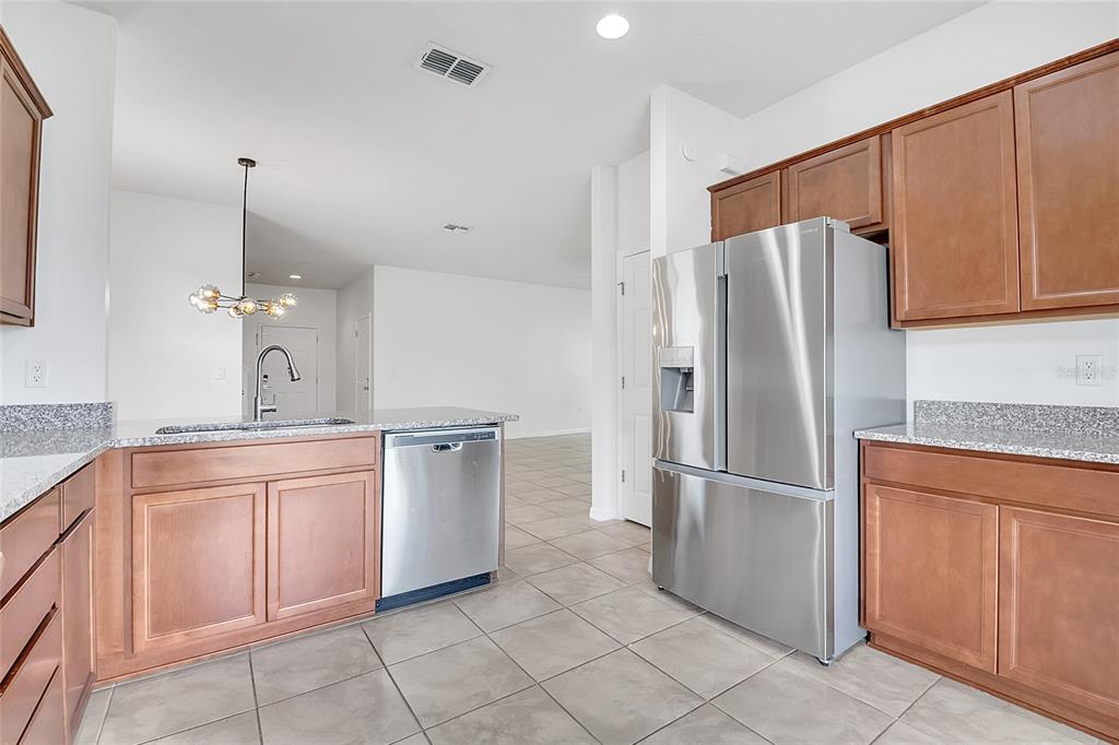 3512 Southern Cross Loop Kissimmee, FL 34744 - Photo 13 of 44