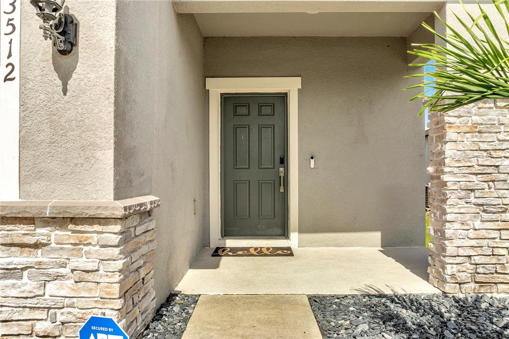 3512 Southern Cross Loop Kissimmee, FL 34744 - Photo 5 of 44