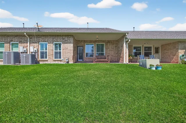 $258,500 | 3630 Teakwood Drive, Pearland, TX 77584