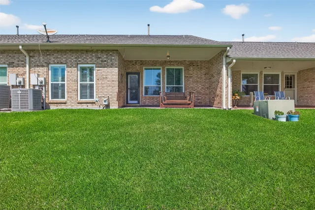 $258,500 | 3630 Teakwood Drive, Pearland, TX 77584