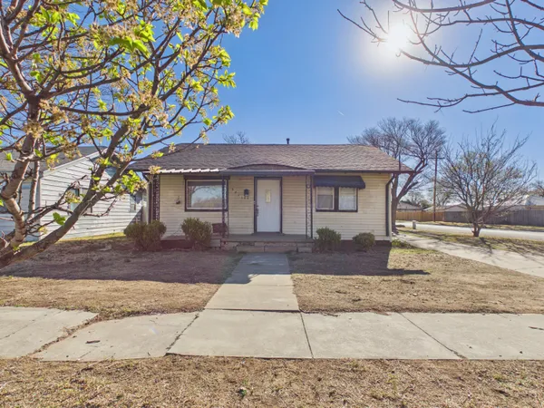 $1,350 | 3411 South Polk Street, Amarillo, TX 79110