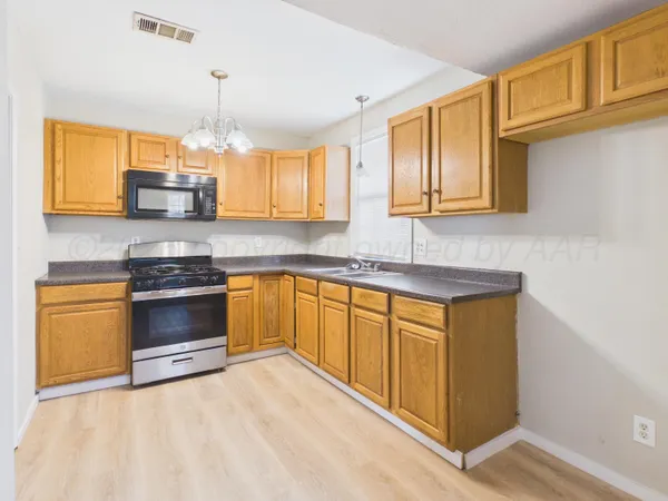 $1,350 | 3411 South Polk Street, Amarillo, TX 79110