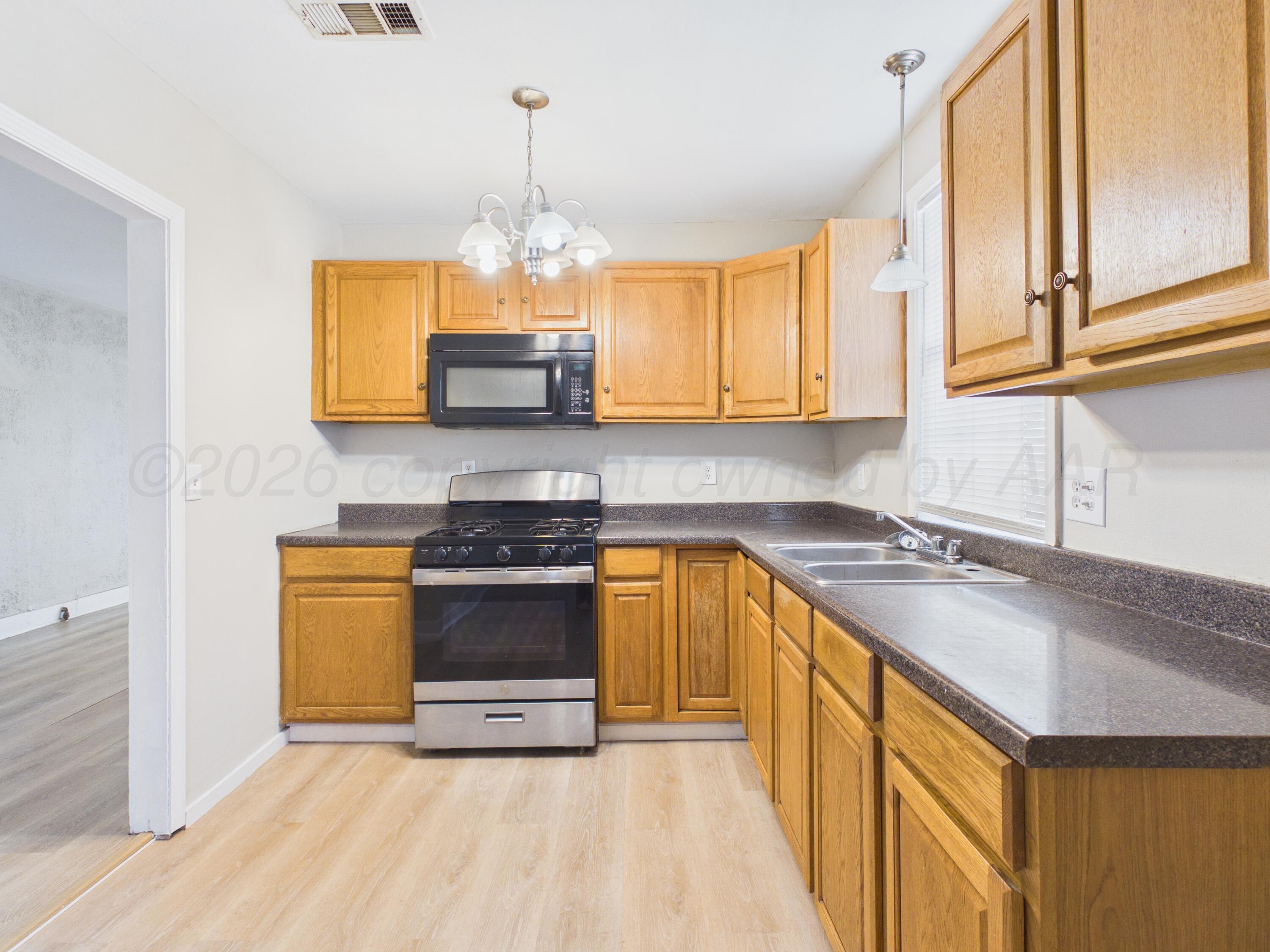 3411 South Polk Street Amarillo, TX 79110 - Photo 13 of 25 CAM06442G6-PR0015-STILL017