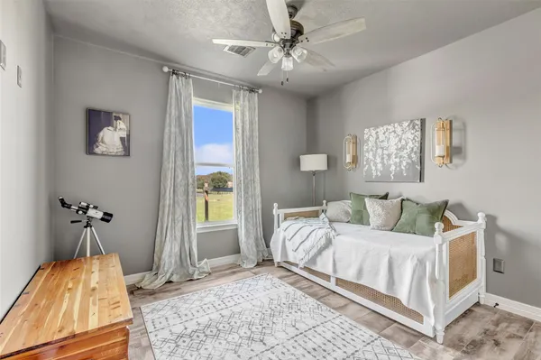 $699,000 | 136 Timber Ridge Road, Liberty, TX 77575