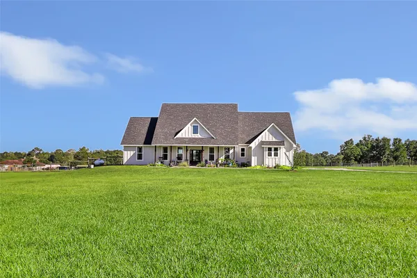 $699,000 | 136 Timber Ridge Road, Liberty, TX 77575