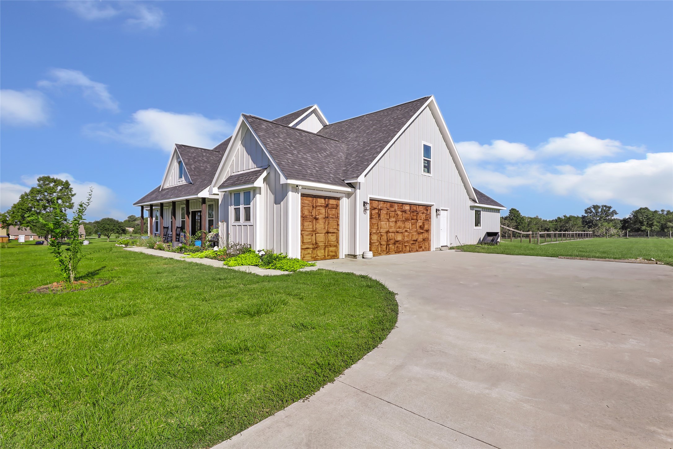 136 Timber Ridge Road Liberty, TX 77575 - Photo 38 of 50 a view of a yard in front of house