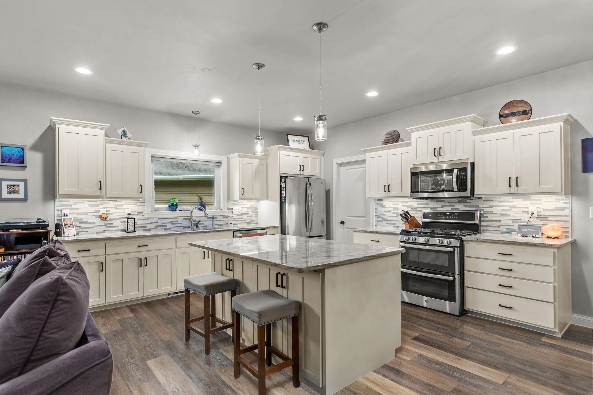 4726 North Tony Court Appleton, WI 54913 - Photo 7 of 41 Gallery Image 7