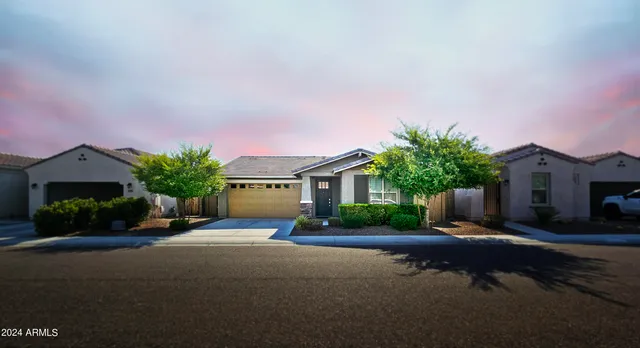$2,600 | 4536 North 93rd Drive, Phoenix, AZ 85037