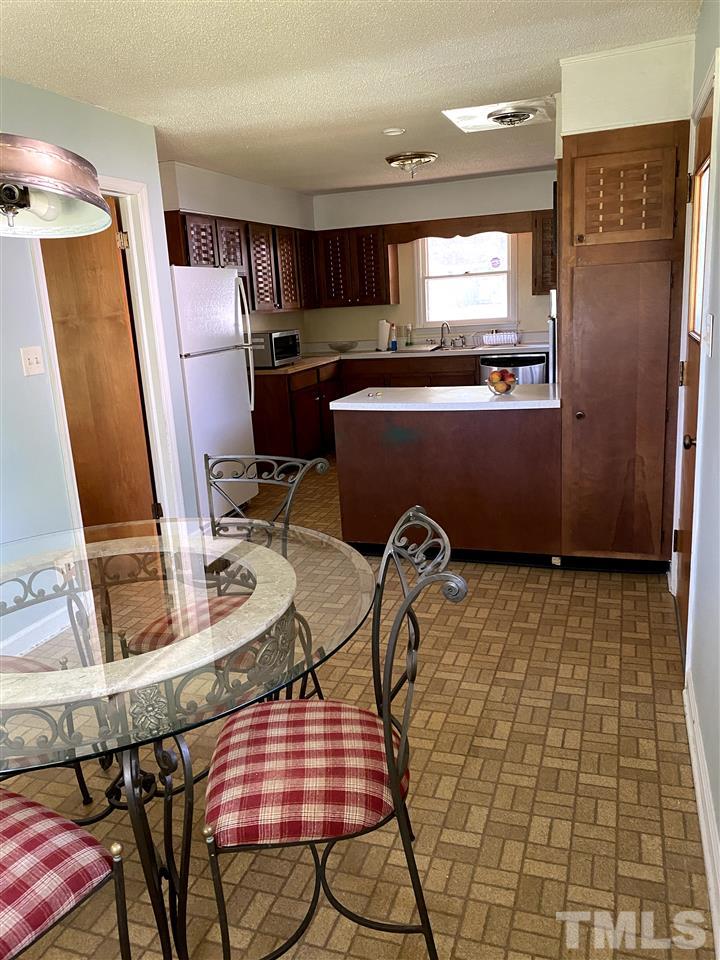 3804 Pleasant Valley Road Raleigh, NC 27613 - Photo 10 of 22 Gallery Image 10