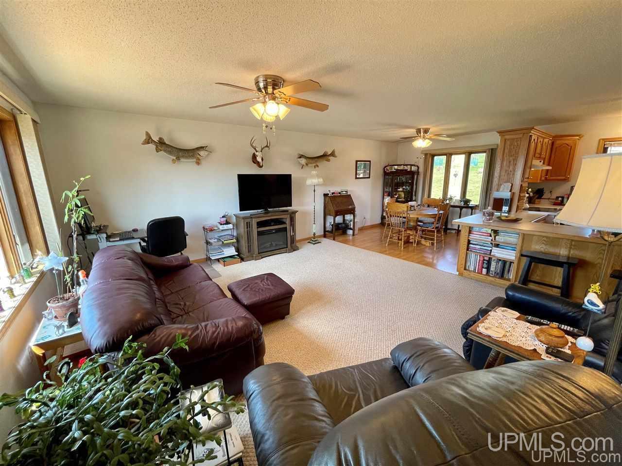 136 Noren Road Iron River, MI 49935 - Photo 5 of 34 Gallery Image 5