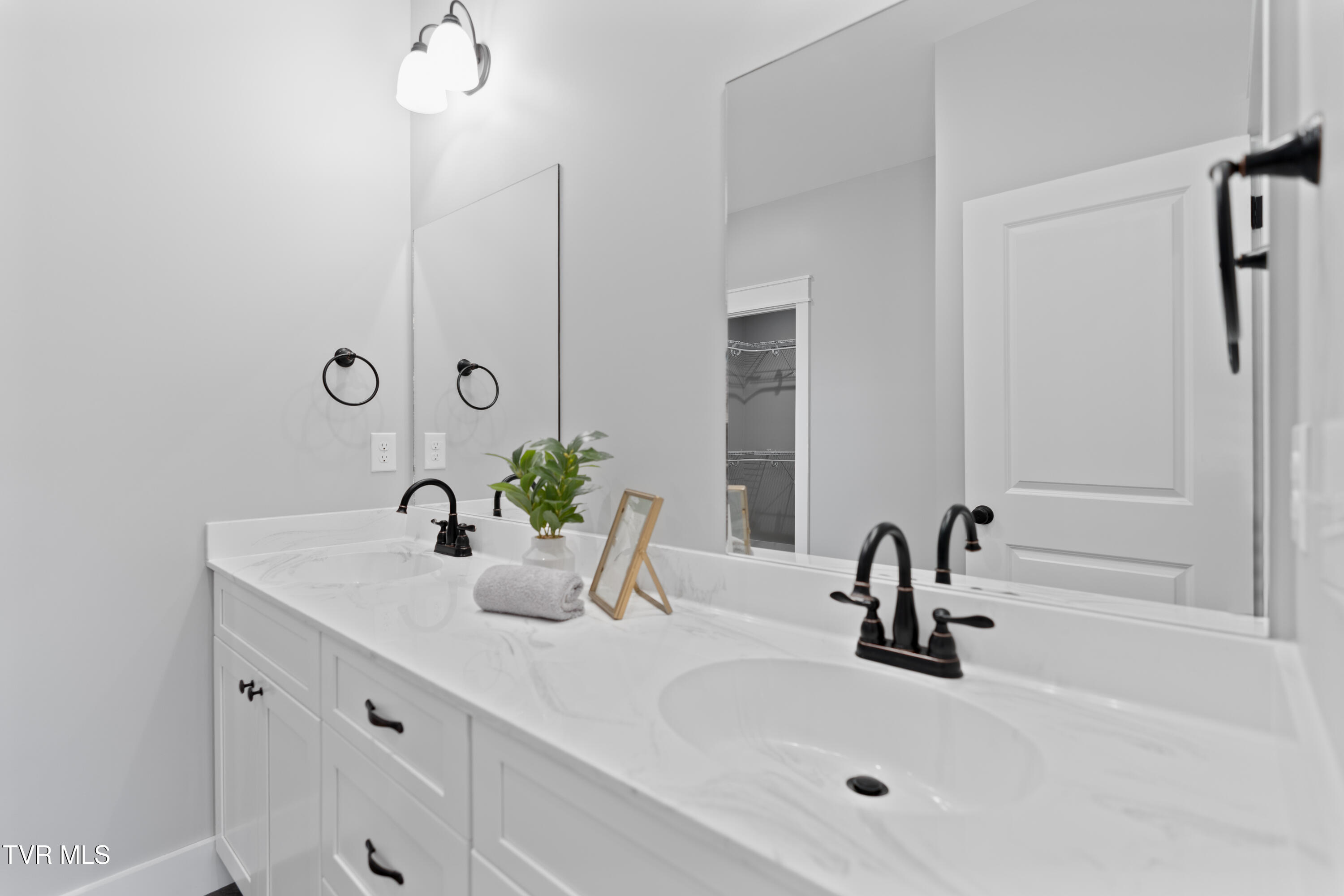 295 Greenwood Road Afton, TN 37616 - Photo 21 of 40 DSC05970