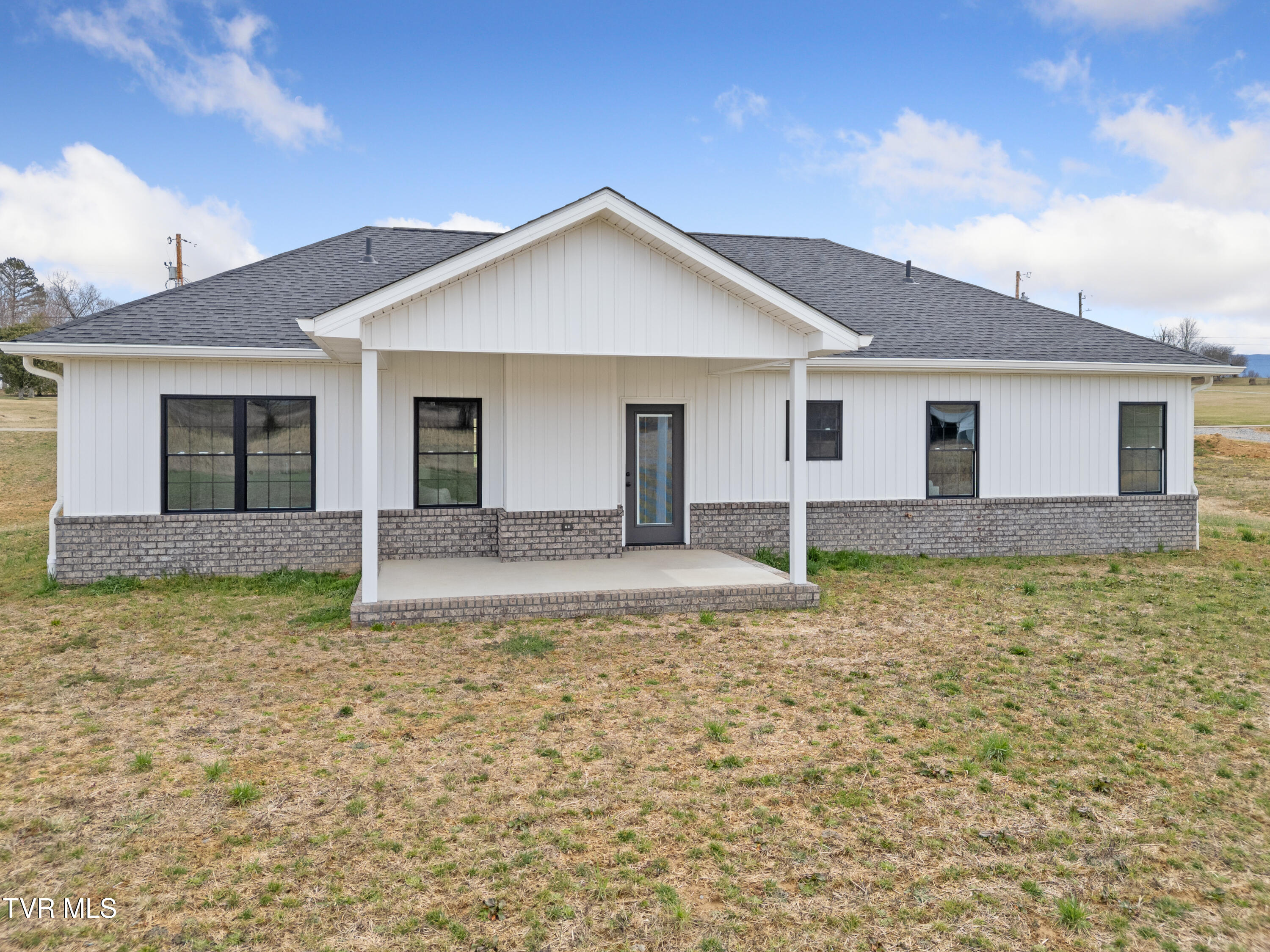 295 Greenwood Road Afton, TN 37616 - Photo 4 of 40 DJI_0958