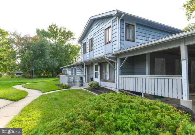 $210,000 | 87 Woodway Drive, West Deptford, NJ 08066