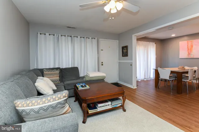 $210,000 | 87 Woodway Drive, West Deptford, NJ 08066