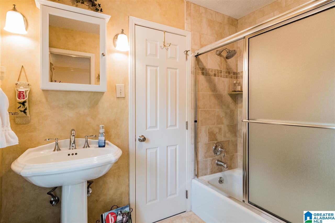 3572 Brookfield Road Birmingham, AL 35226 - Photo 25 of 37