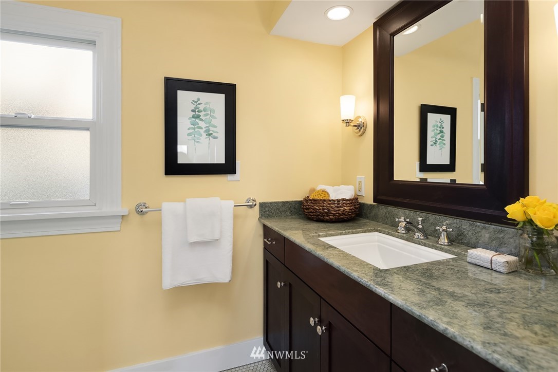 823 West Howe Street Seattle, WA 98119 - Photo 20 of 27 Gallery Image 20