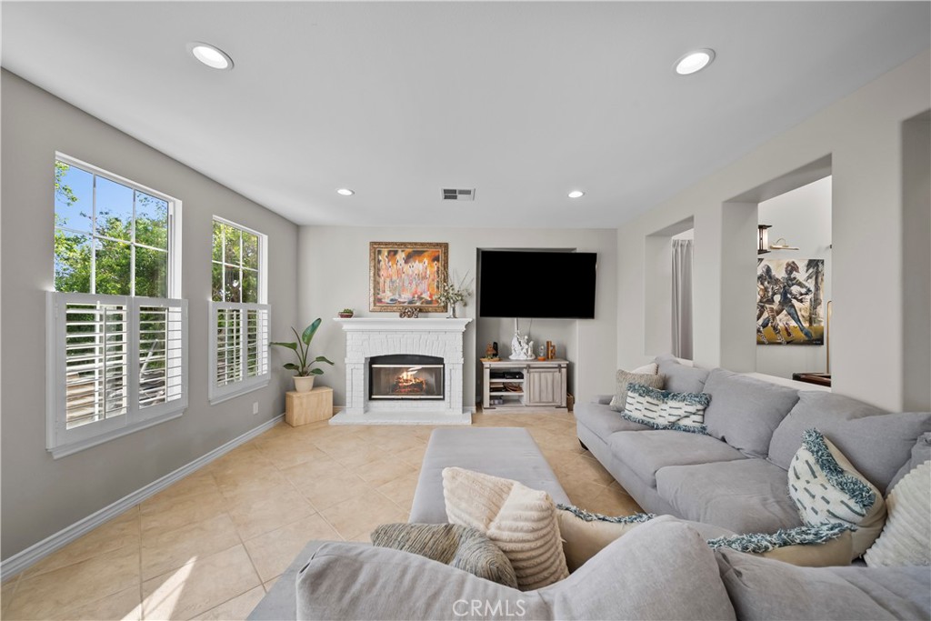 23912 Lakeside Road Valencia, CA 91355 - Photo 14 of 75