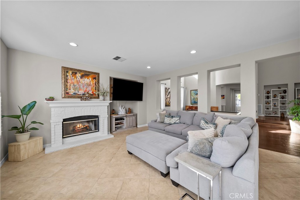 23912 Lakeside Road Valencia, CA 91355 - Photo 15 of 75