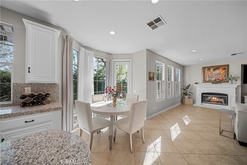 23912 Lakeside Road Valencia, CA 91355 - Photo 19 of 75