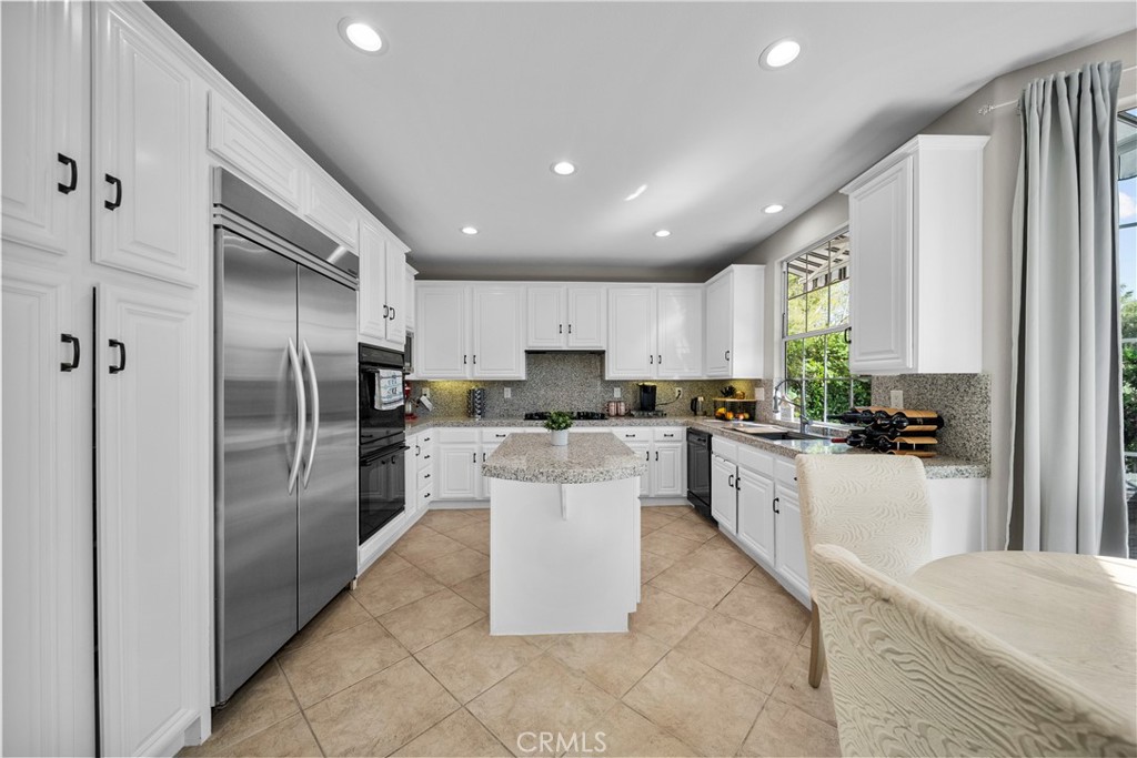 23912 Lakeside Road Valencia, CA 91355 - Photo 22 of 75