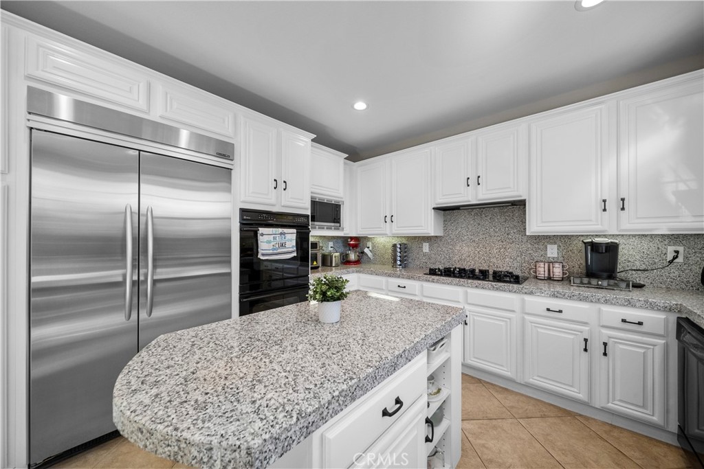 23912 Lakeside Road Valencia, CA 91355 - Photo 24 of 75