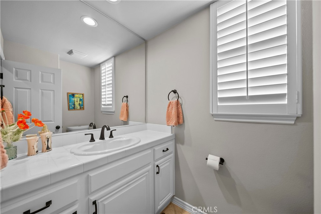 23912 Lakeside Road Valencia, CA 91355 - Photo 36 of 75