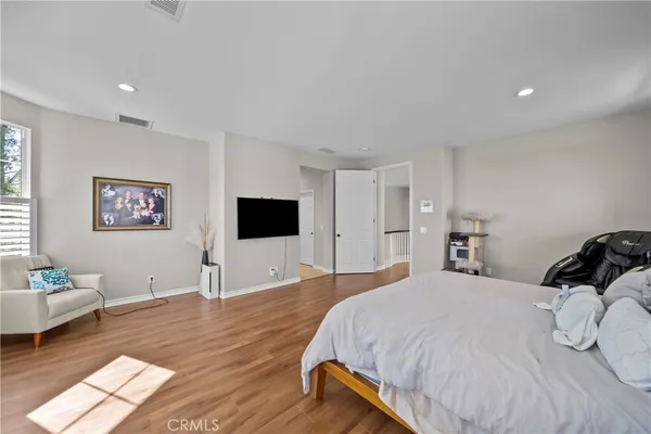 $1,298,800 | 23912 Lakeside Road, Valencia, CA 91355