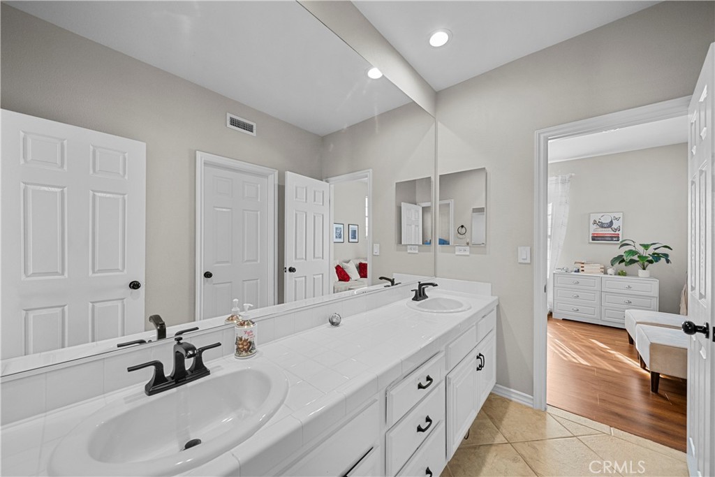 23912 Lakeside Road Valencia, CA 91355 - Photo 56 of 75