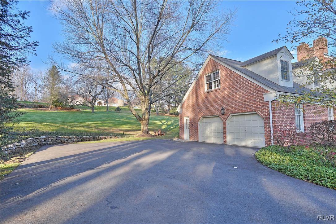 2455 Riverbend Road Allentown, PA 18103 - Photo 3 of 44 Gallery Image 3