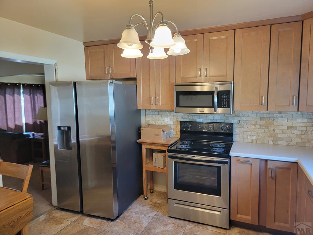 2227 Coronado Road Pueblo, CO 81003 - Photo 15 of 30