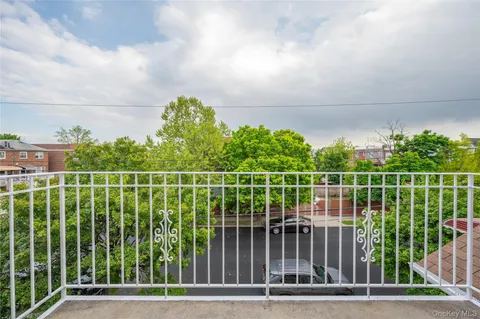 $999,000 | 2739 Lawton Avenue | Throgs Neck
