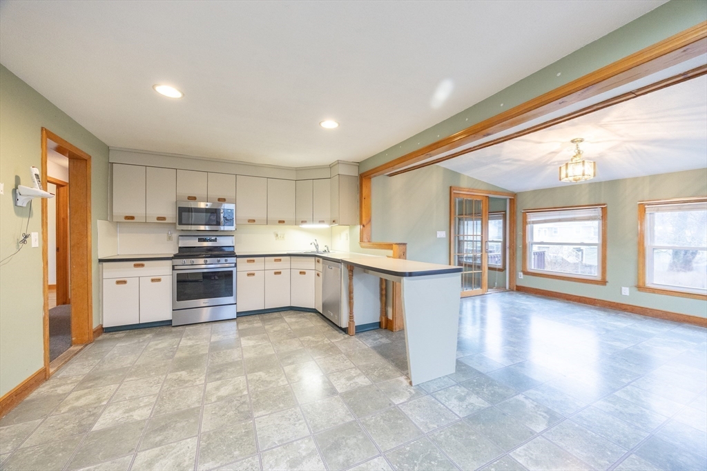 52 Audubon Road Norwood, MA 02062 - Photo 7 of 34