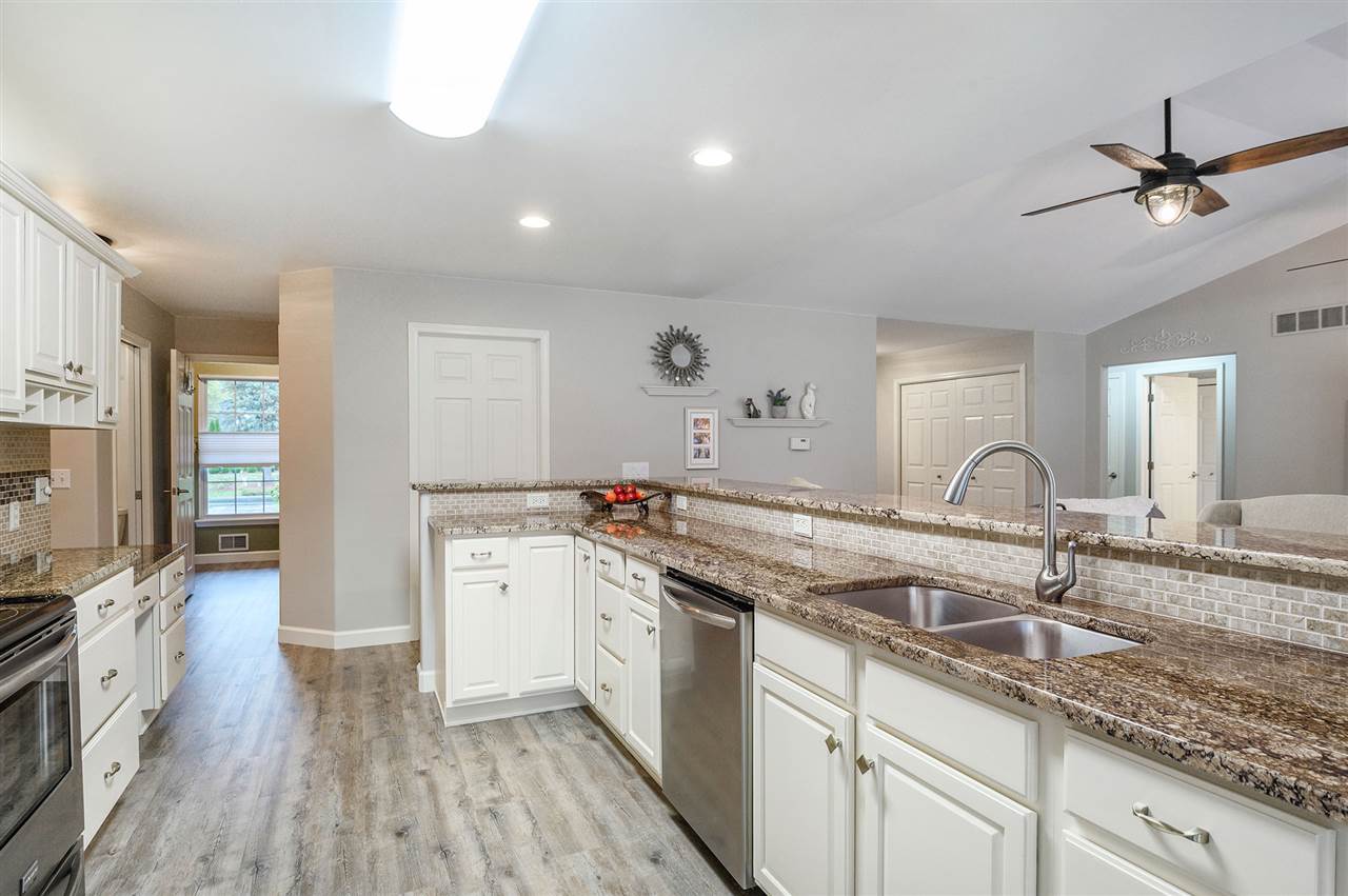 7245 Johnson Flushing, MI 48433 - Photo 22 of 55 50026771-21.JPG