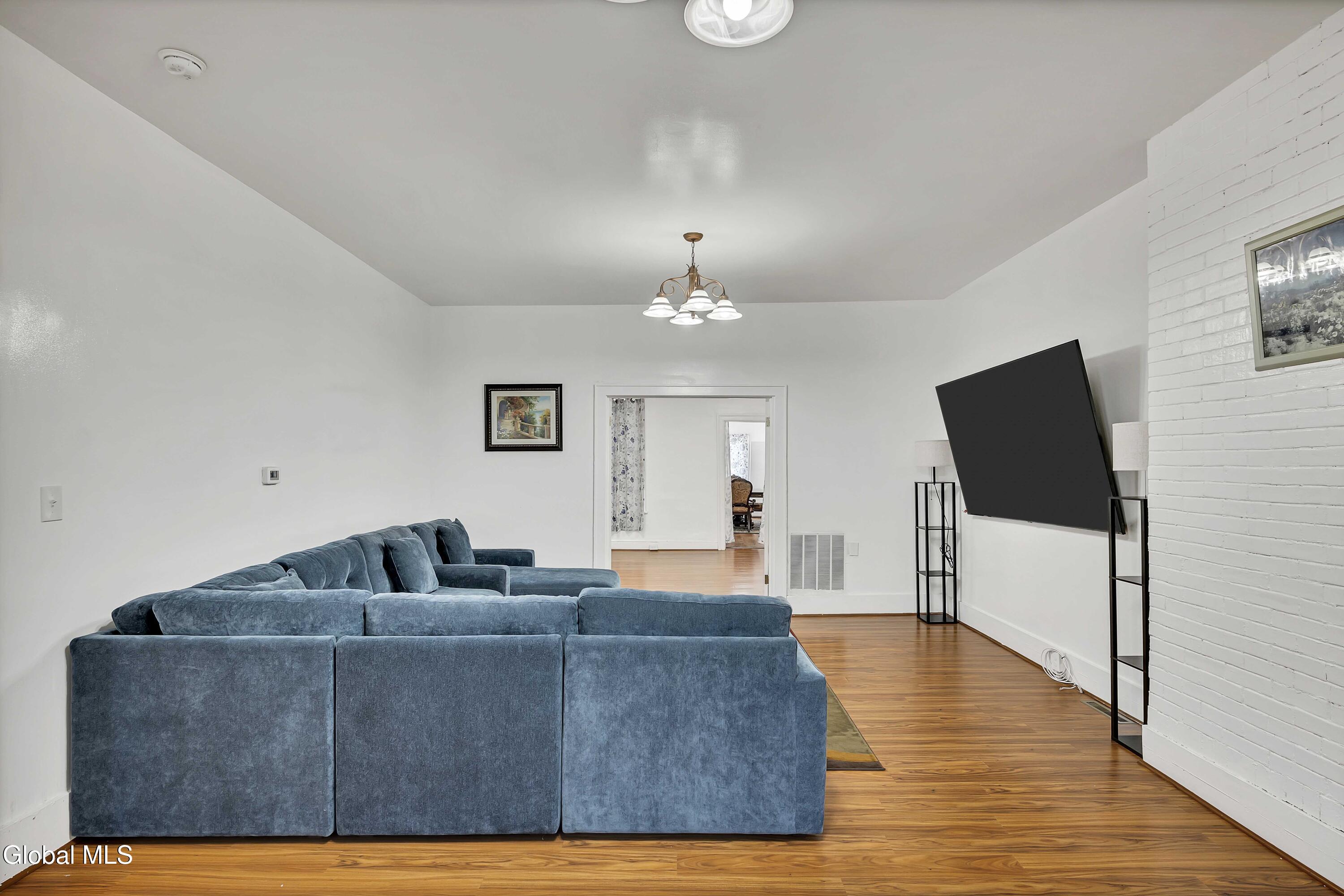 246 Union Street Schenectady, NY 12305 - Photo 6 of 34 06-P1503830