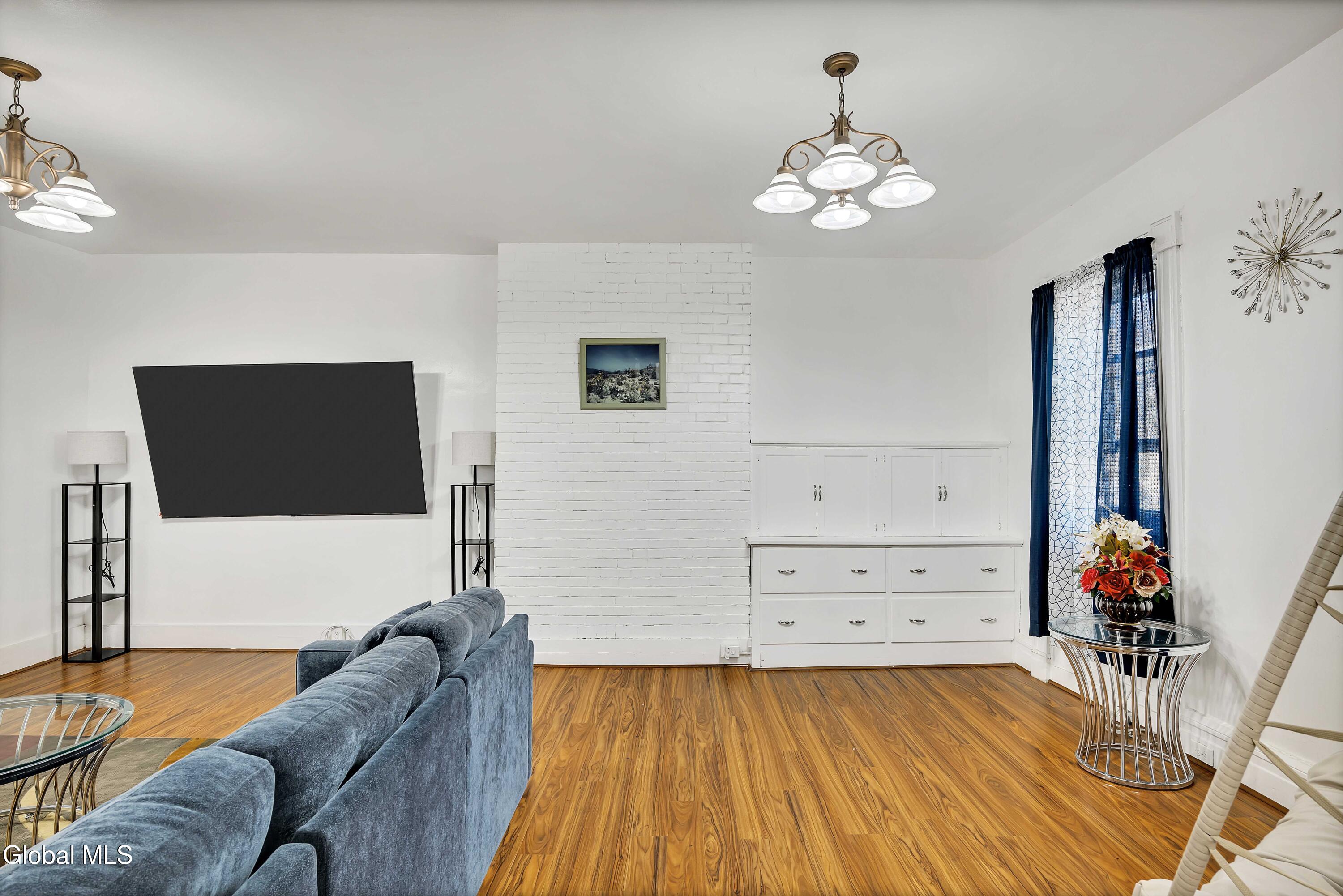 246 Union Street Schenectady, NY 12305 - Photo 7 of 34 07-P1503836