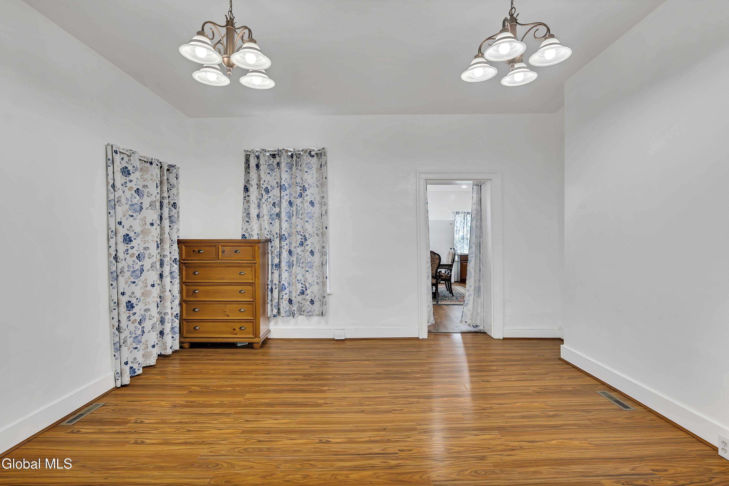 246 Union Street Schenectady, NY 12305 - Photo 10 of 34 10-P1503806