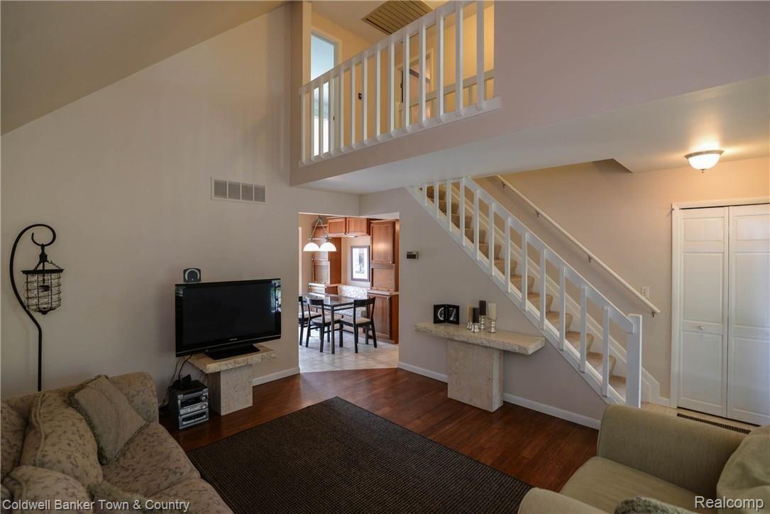 3210 Chase Lake Road Howell, MI 48855 - Photo 7 of 38 Great Room III.jpg