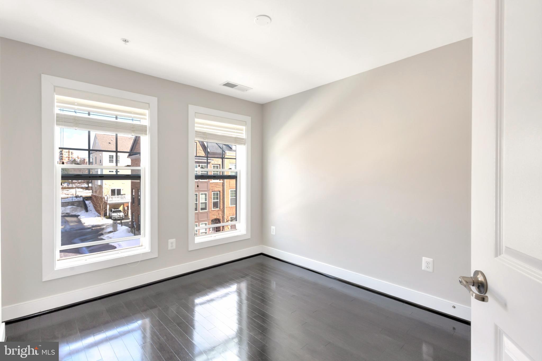 309 Hendrix Avenue Gaithersburg, MD 20878 - Photo 25 of 35